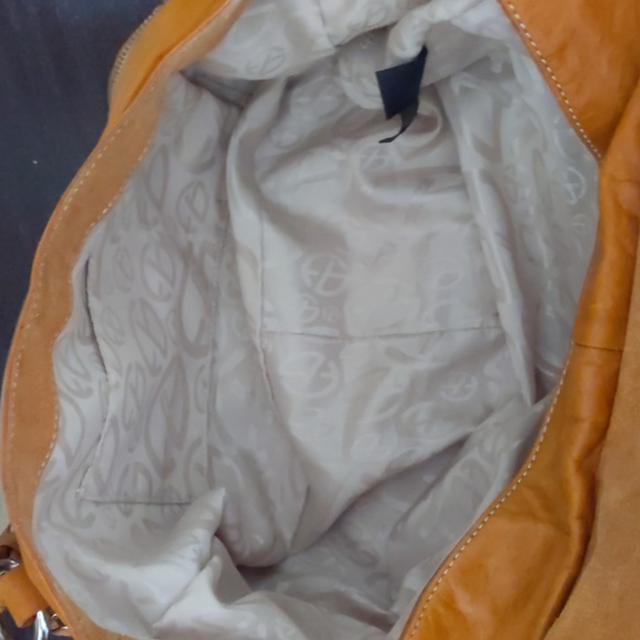 Leather handbag - Picture 10 of 16